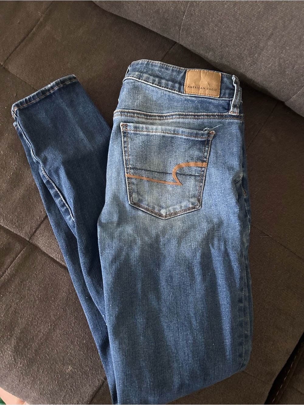 American Eagle Outfitters Women’s Mid Wash Blue Skinny Jeans